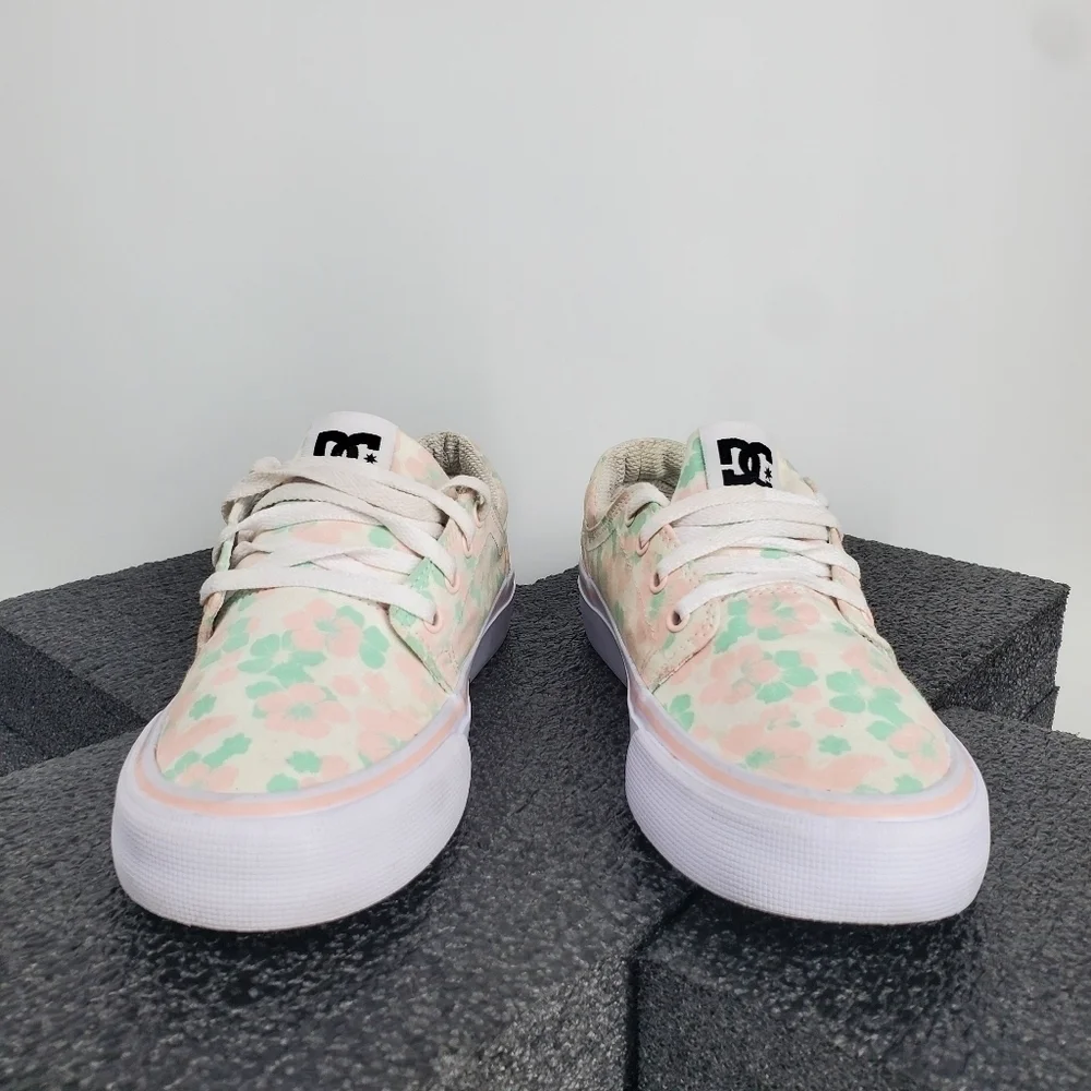 DC Shoes Youth 5 Girl's Trase TX Skate Shoes Floral Design Canvas